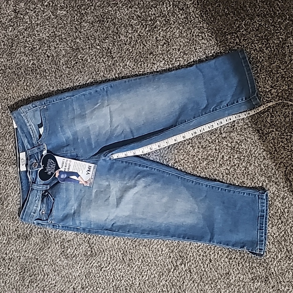 YMI wanna betta butt high rise crops size 7/28